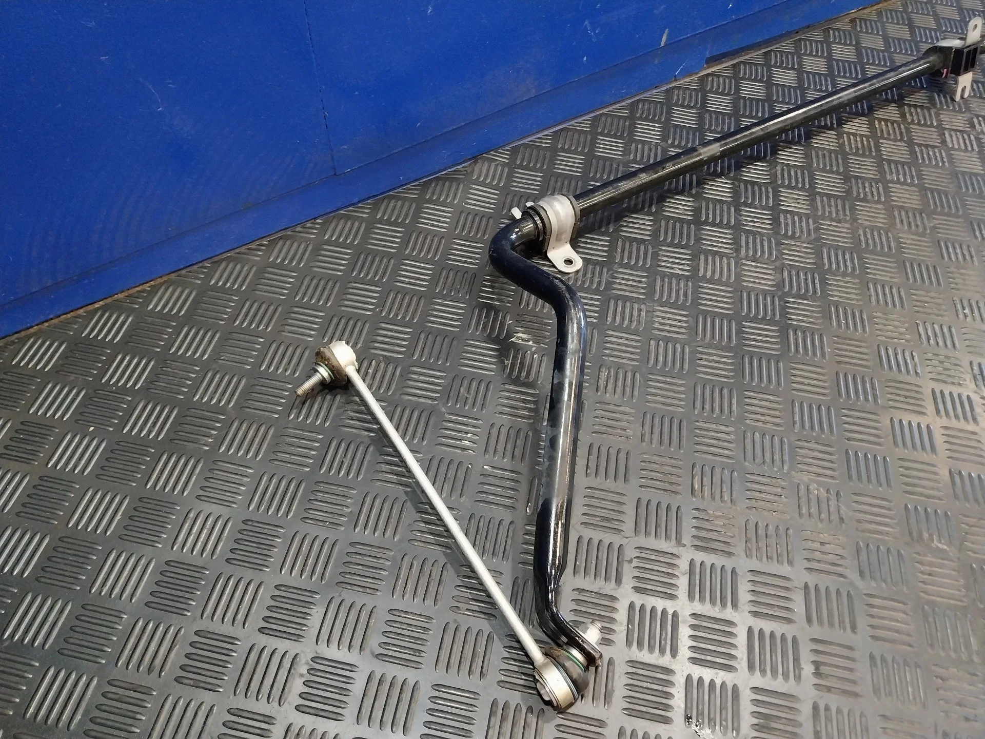 Barra Estabilizadora Delantera para Nissan Interstar