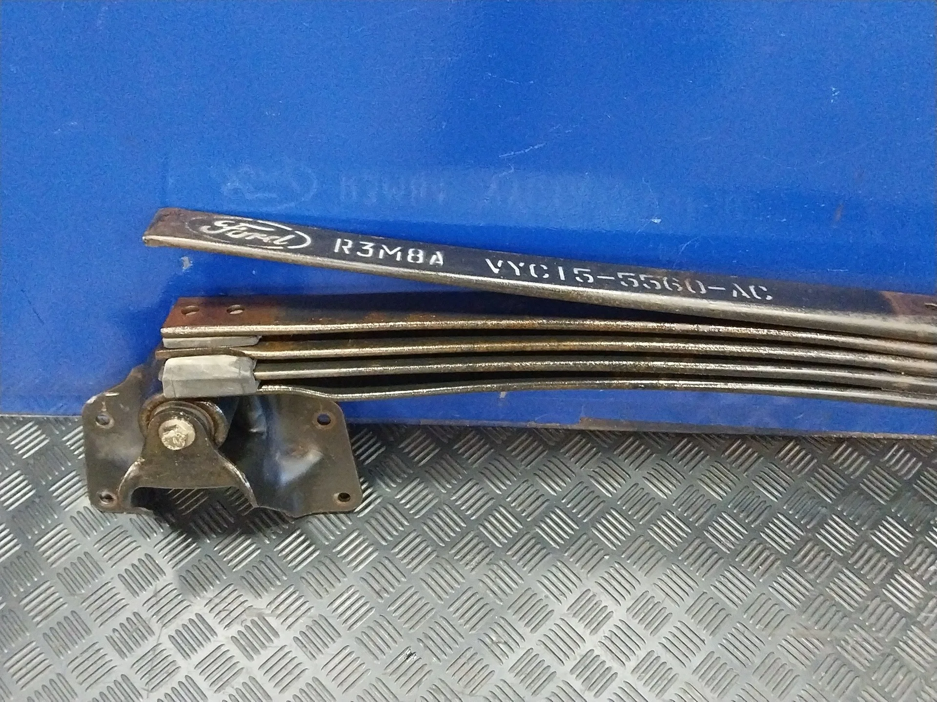 Ballesta Trasera para Ford Transit, Caja Cerr. Largo 95