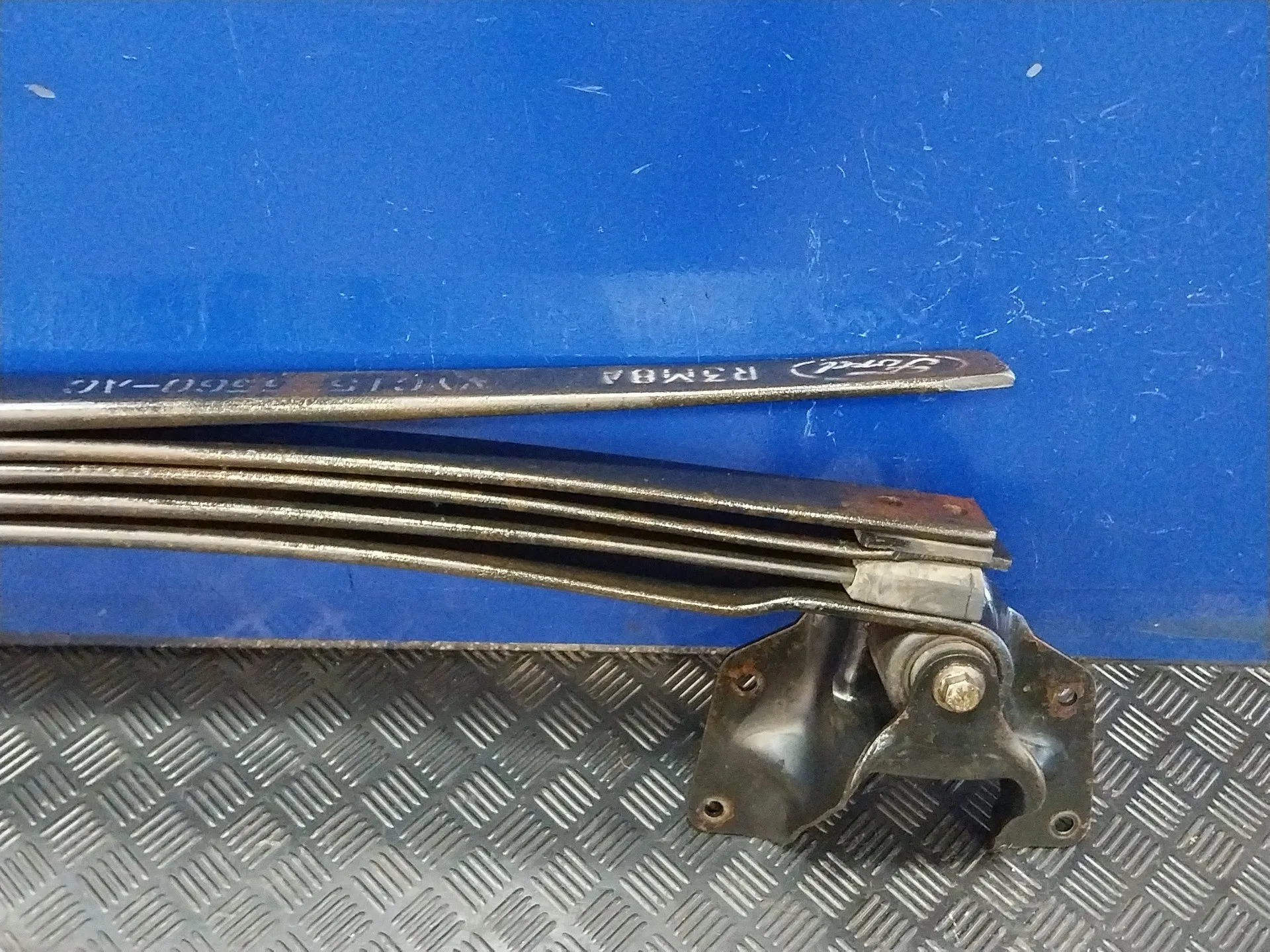 Ballesta Trasera para Ford Transit, Caja Cerr. Largo 95