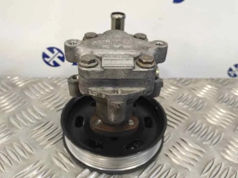 Bomba Direccion para Volkswagen Golf Iv Berlina (1J1)