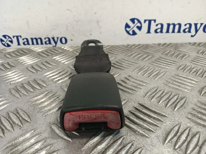 Enganche Cinturon Delantero Derecho para Suzuki Swift Berlina (Mz)