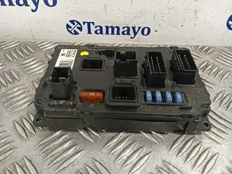 Caja Reles / Fusibles para Peugeot 407