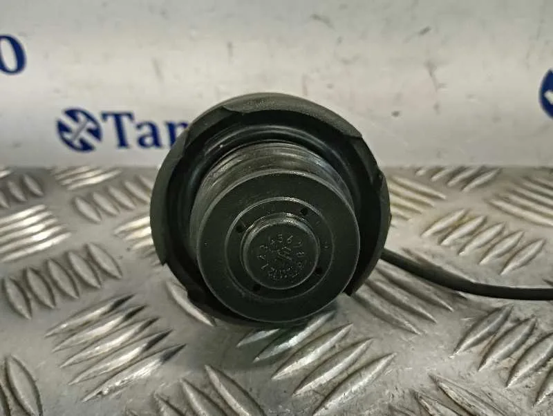 Tapon Combustible para Volkswagen Caddy Furgon/Kombi