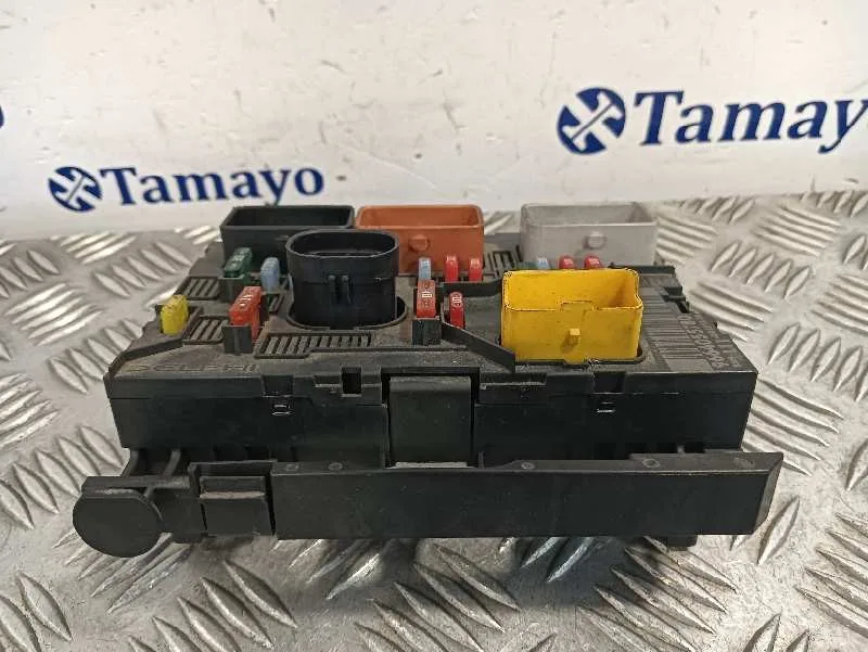 Caja Reles / Fusibles para Peugeot 307 Cc (S2)