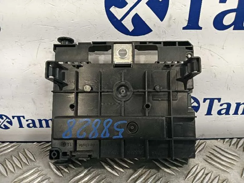 Caja Reles / Fusibles para Peugeot 307 Cc (S2)