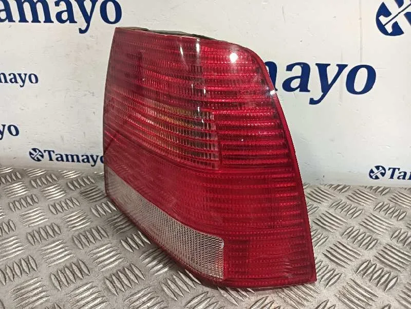 Piloto Trasero Derecho para Volkswagen Bora Berlina (1J2)