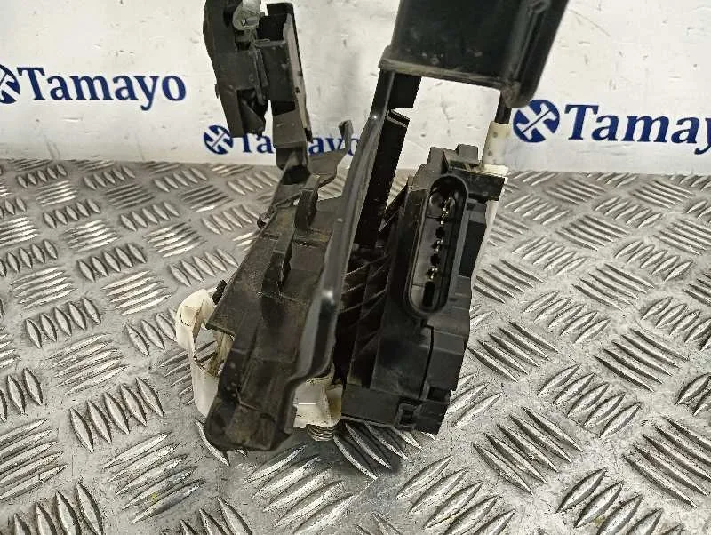 Cerradura Puerta Delantera Derecha para Ford Fiesta (Ccn)