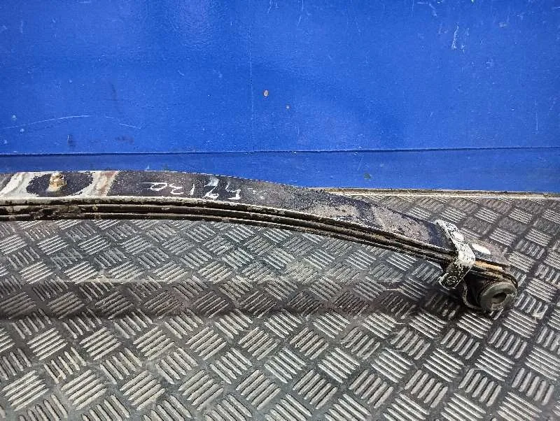 Ballesta Delantera para Nissan Patrol (K/W260)