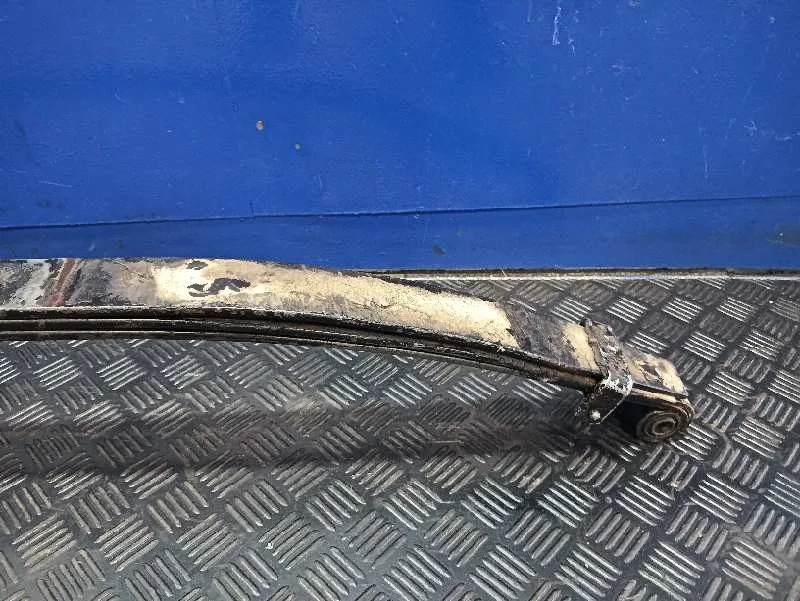 Ballesta Delantera para Nissan Patrol (K/W260)