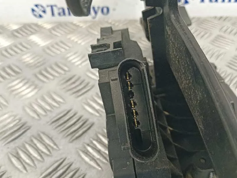 Cerradura Puerta Delantera Izquierda para Ford Fiesta (Ccn)