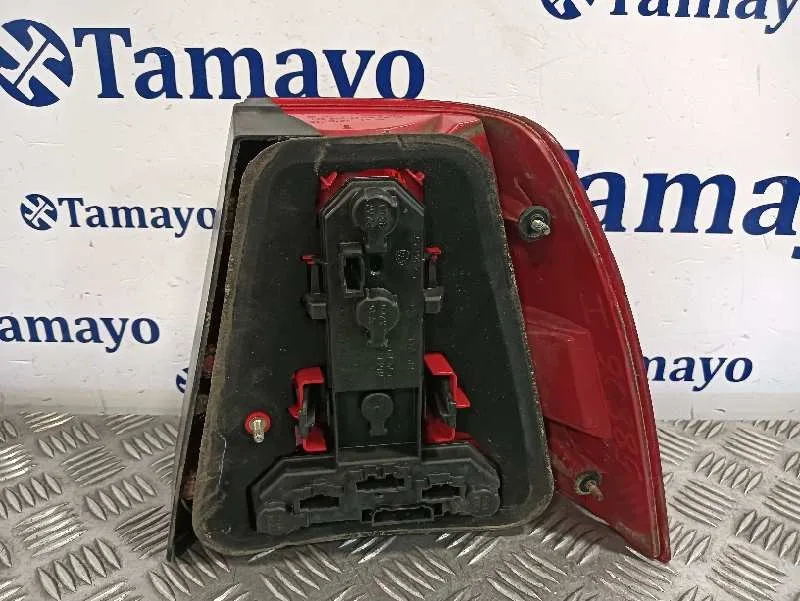 Piloto Trasero Izquierdo para Volkswagen Bora Berlina (1J2)