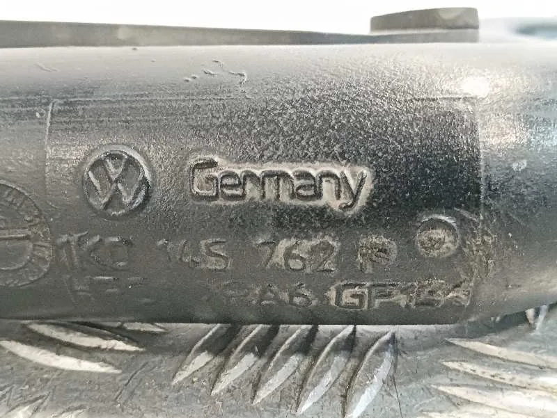 Tubo para Volkswagen Golf V Berlina (1K1)