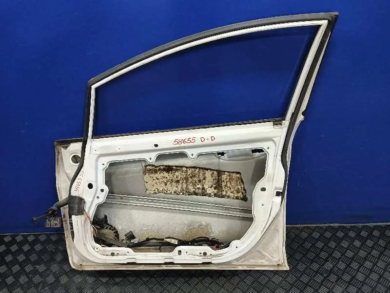 Puerta Delantera Derecha para Ford Fiesta (Ccn)