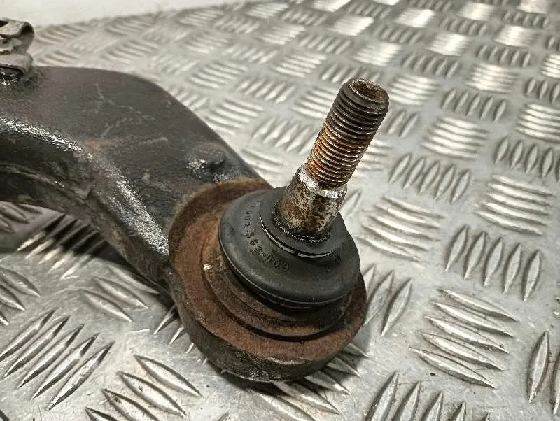 Brazo Suspension Inferior Delantero Izquierdo para Nissan Interstar Mod. 04 (X70)