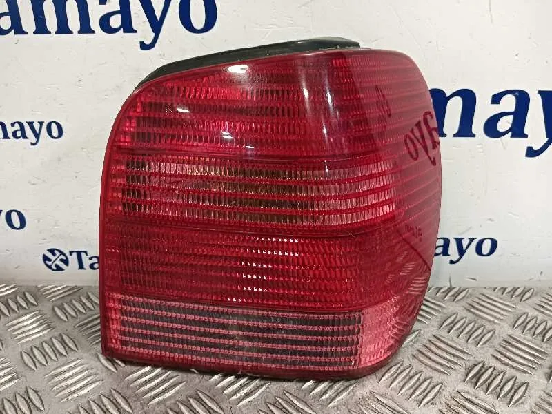 Piloto Trasero Derecho para Volkswagen Polo Berlina (6N2)