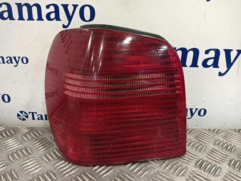 Piloto Trasero Izquierdo para Volkswagen Polo Berlina (6N2)