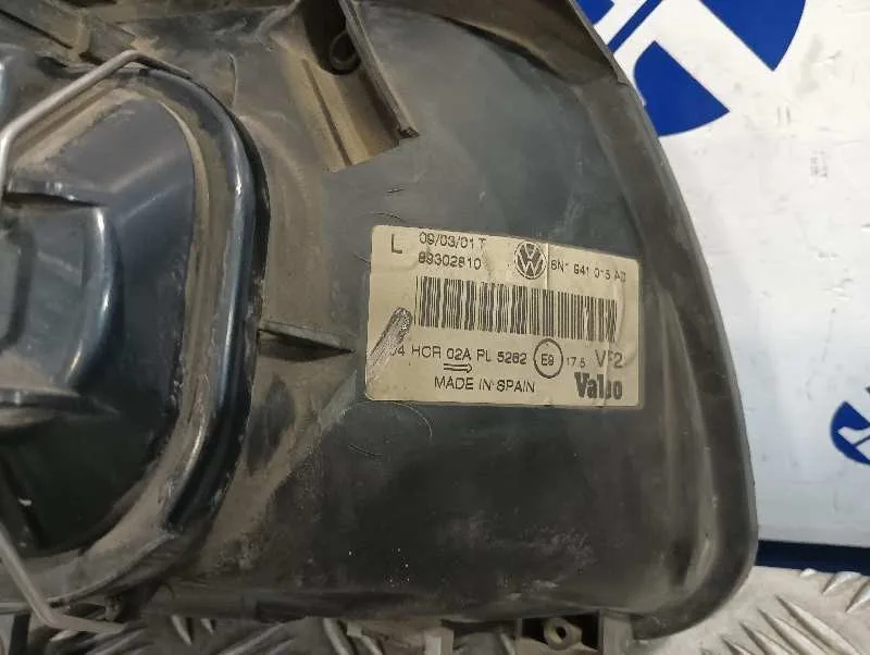 Faro Izquierdo para Volkswagen Polo Berlina (6N2)