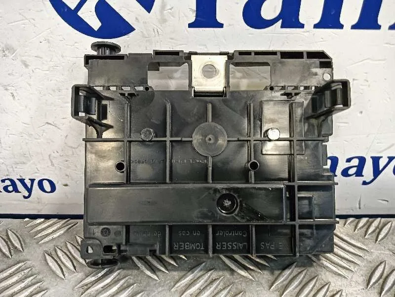 Caja Reles / Fusibles para Peugeot 207