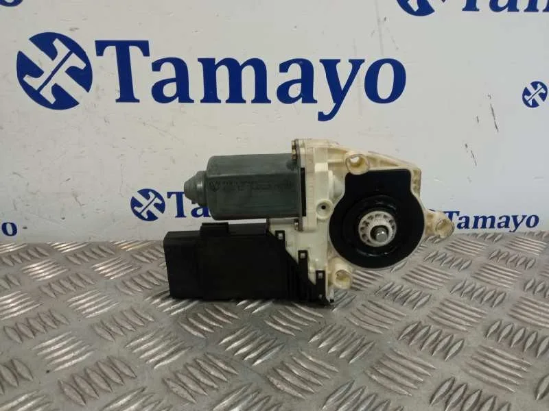 Motor Elevalunas Delantero Derecho para Seat Leon (1M1)