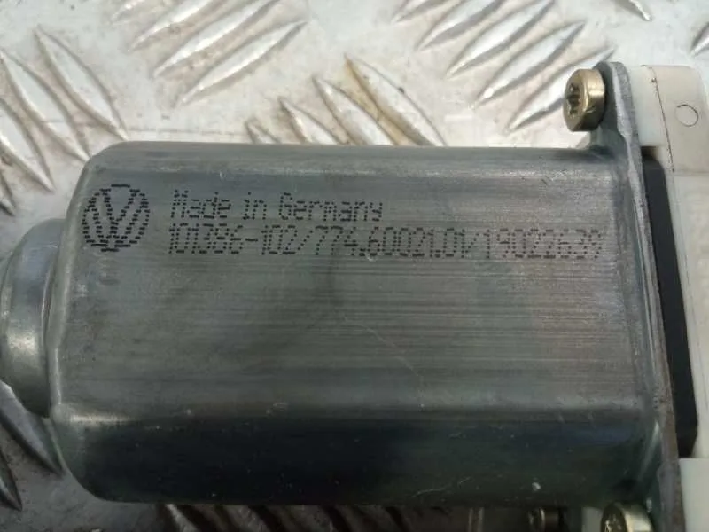Motor Elevalunas Delantero Derecho para Seat Leon (1M1)