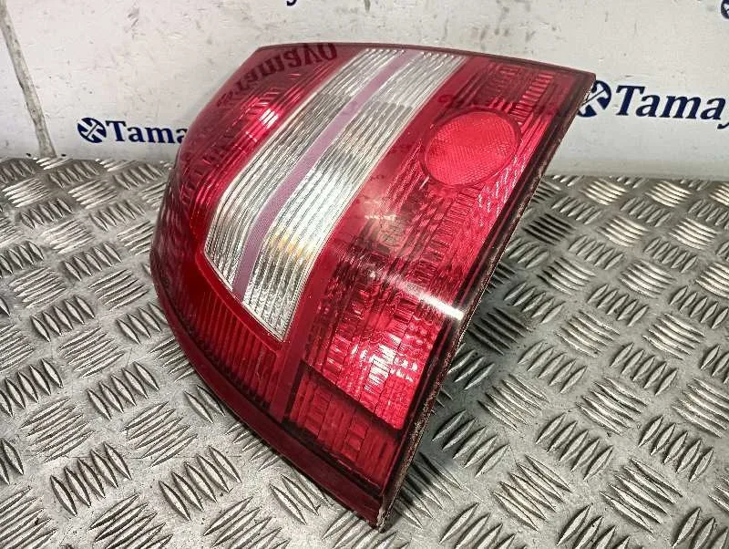Piloto Trasero Izquierdo para Kia Shuma