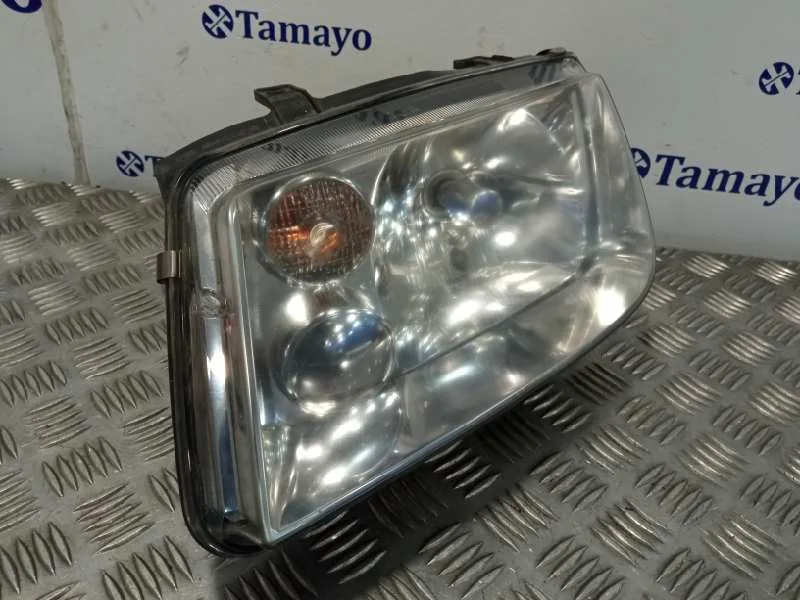 Faro Izquierdo para Volkswagen Bora Berlina (1J2)