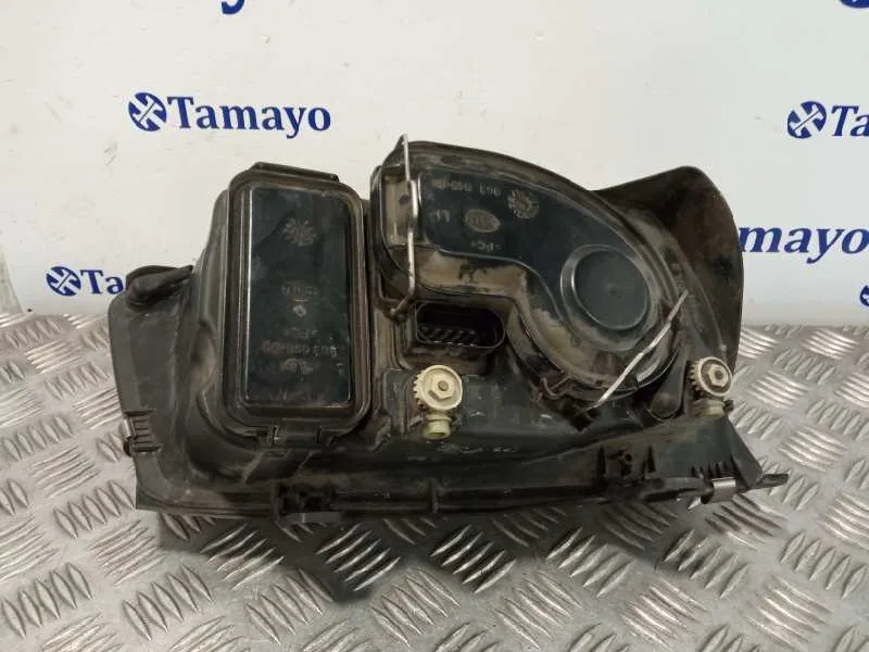 Faro Izquierdo para Volkswagen Bora Berlina (1J2)
