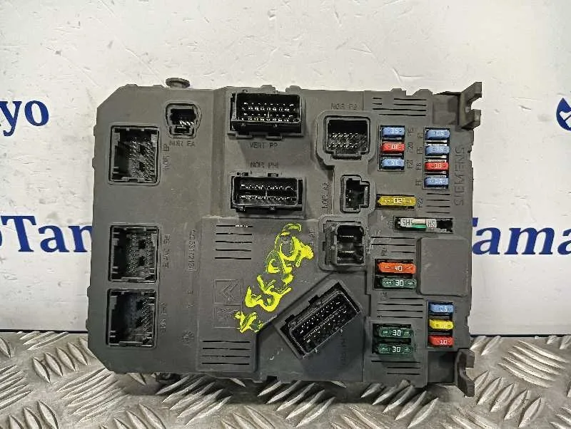 Caja Reles / Fusibles para Citroën Xsara Picasso