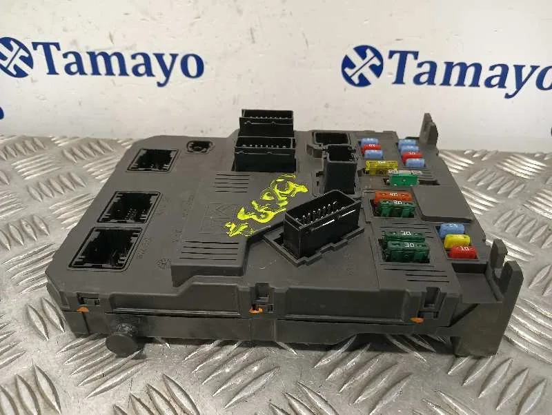 Caja Reles / Fusibles para Citroën Xsara Picasso