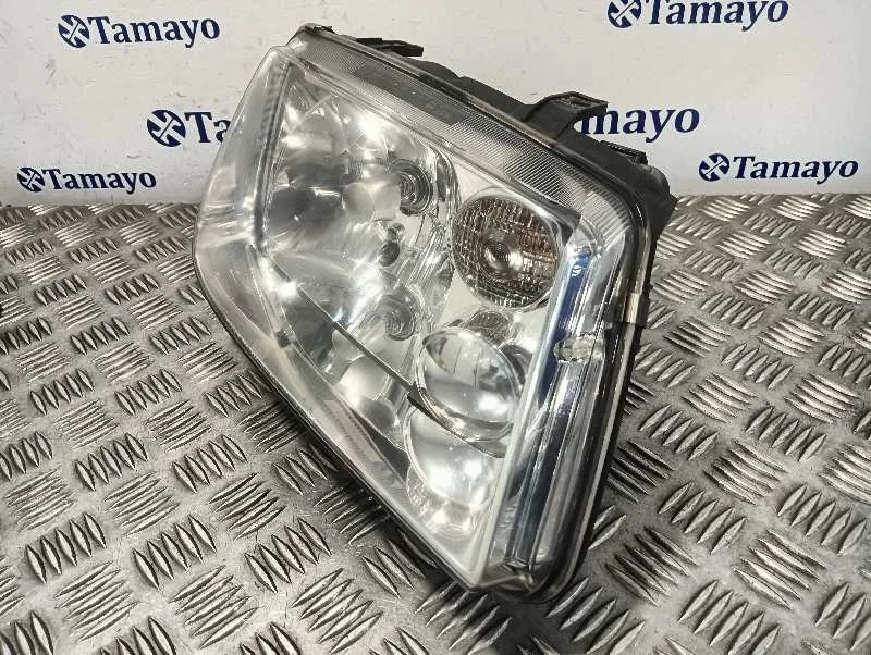 Faro Derecho para Volkswagen Bora Berlina (1J2)