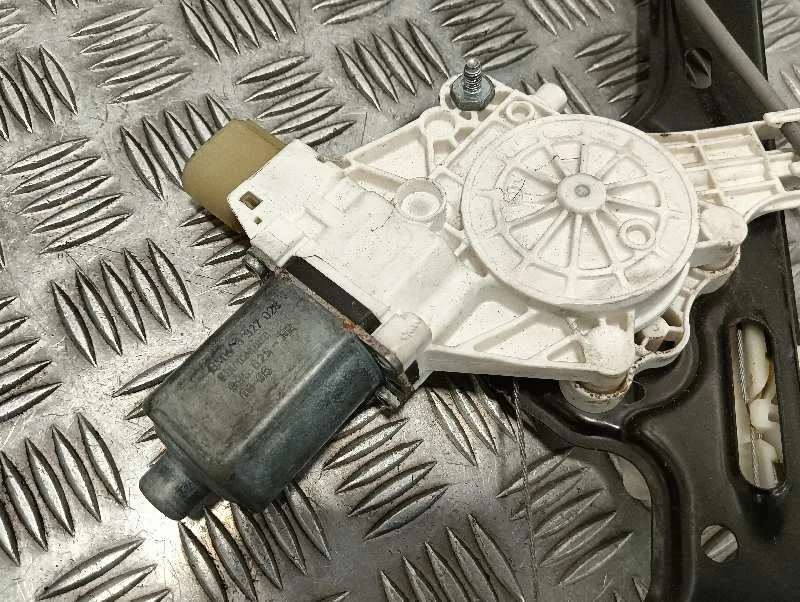 Elevalunas Delantero Derecho para Bmw Serie 1 Berlina (E81/E87)