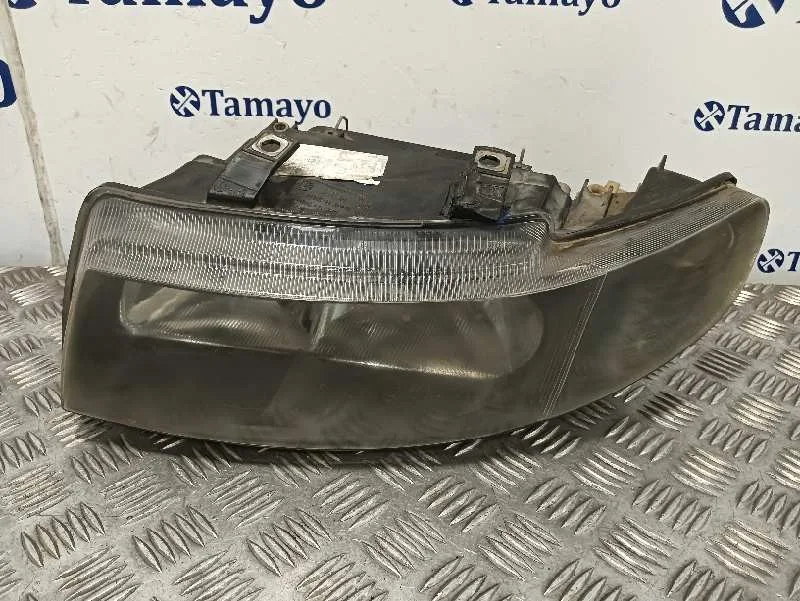 Faro Izquierdo para Seat Leon (1M1)
