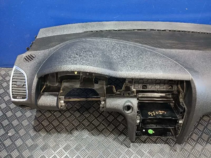 Salpicadero para Audi Q7 (4L)