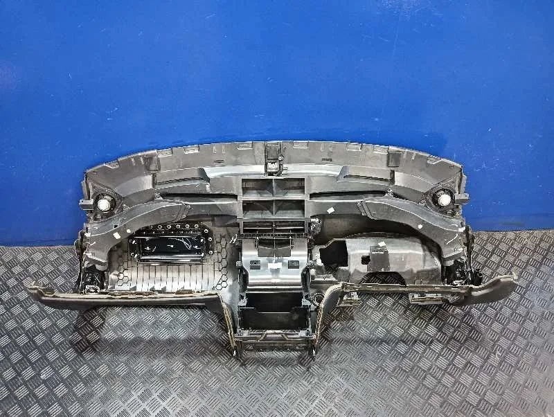 Salpicadero para Audi Q7 (4L)
