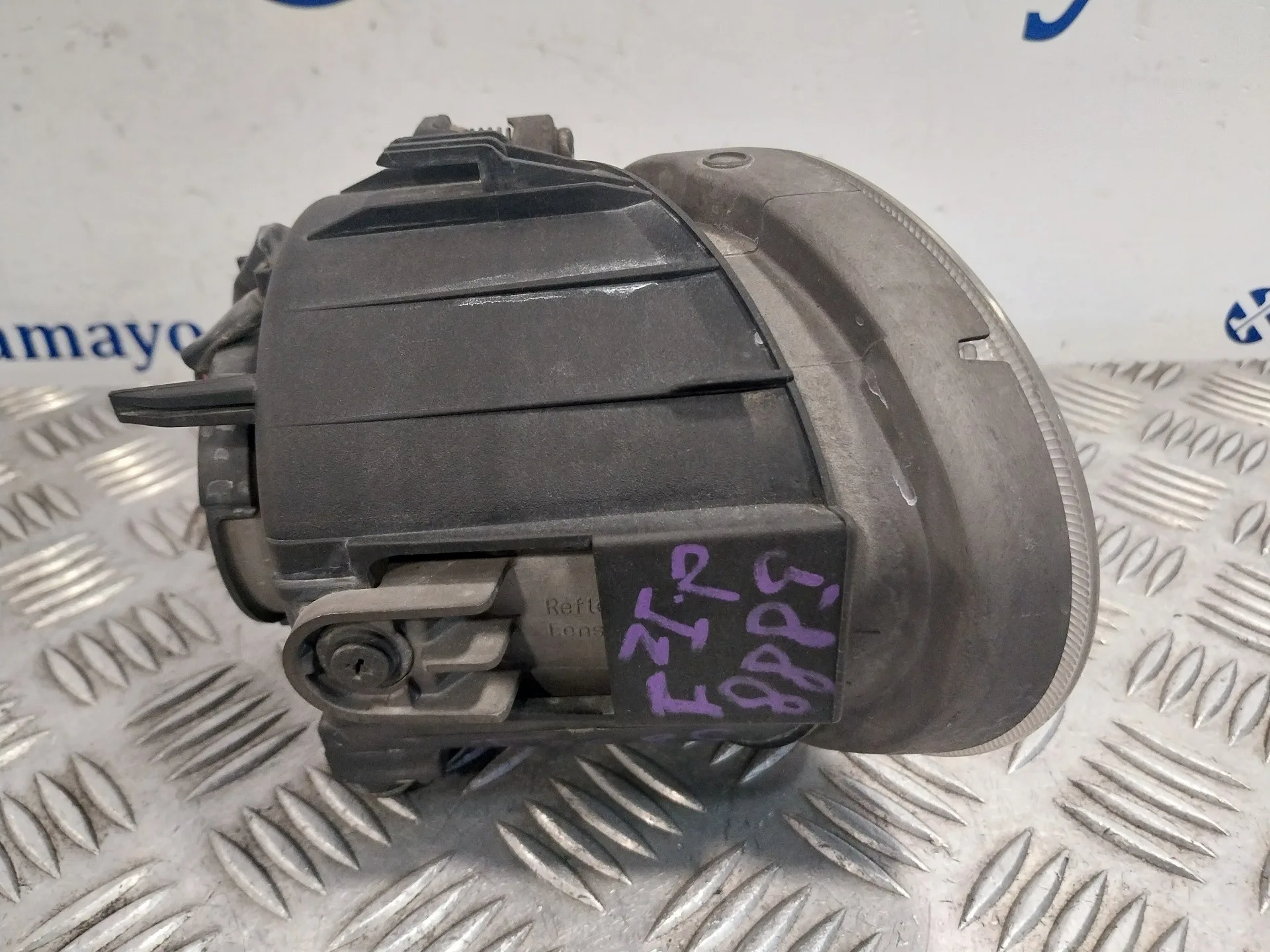 Faro Antiniebla Izquierdo para Subaru Legacy Familiar/Outback B13 (Bp)