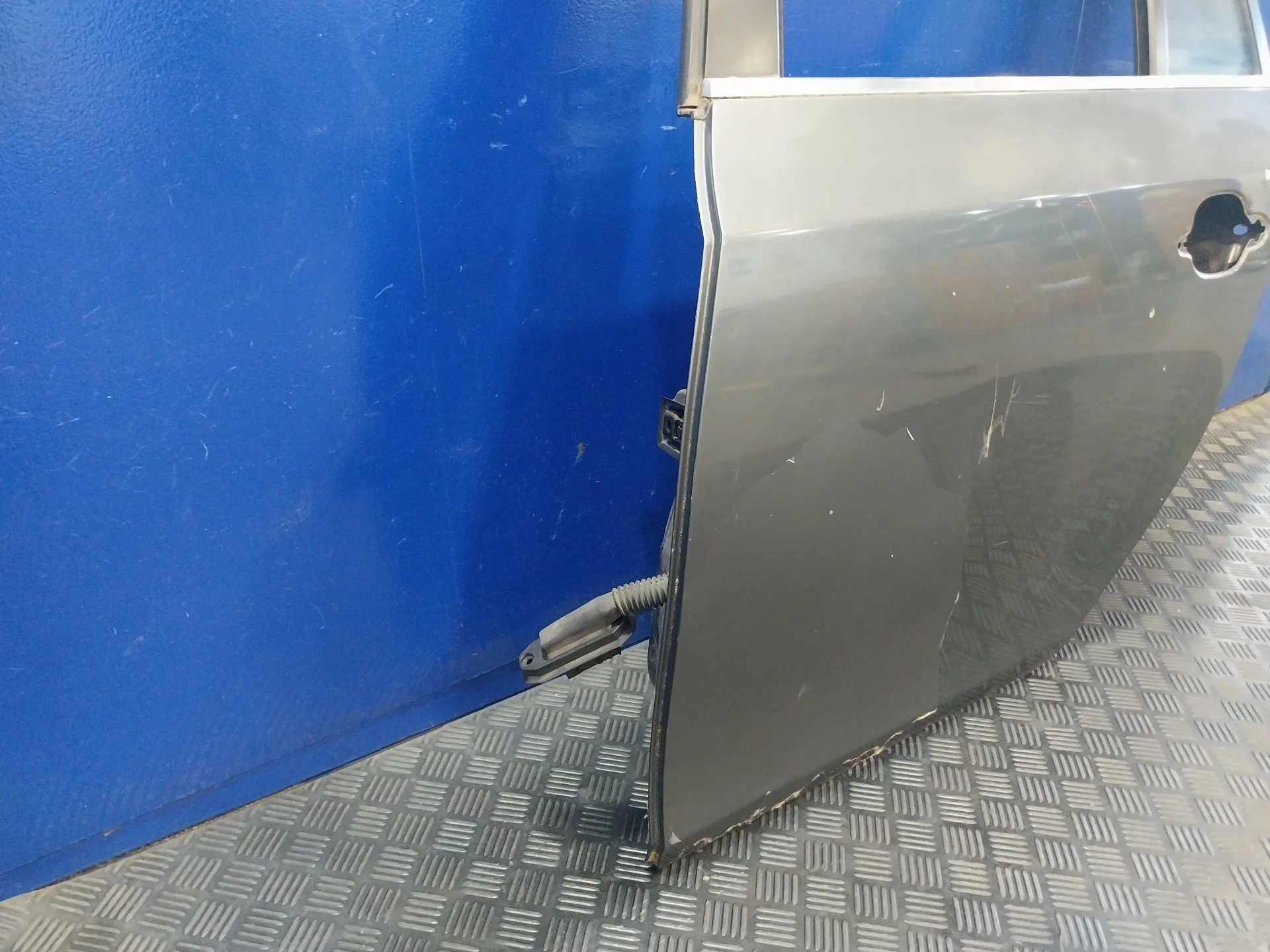 Puerta Trasera Izquierda para Bmw Serie 5 Touring (E61)