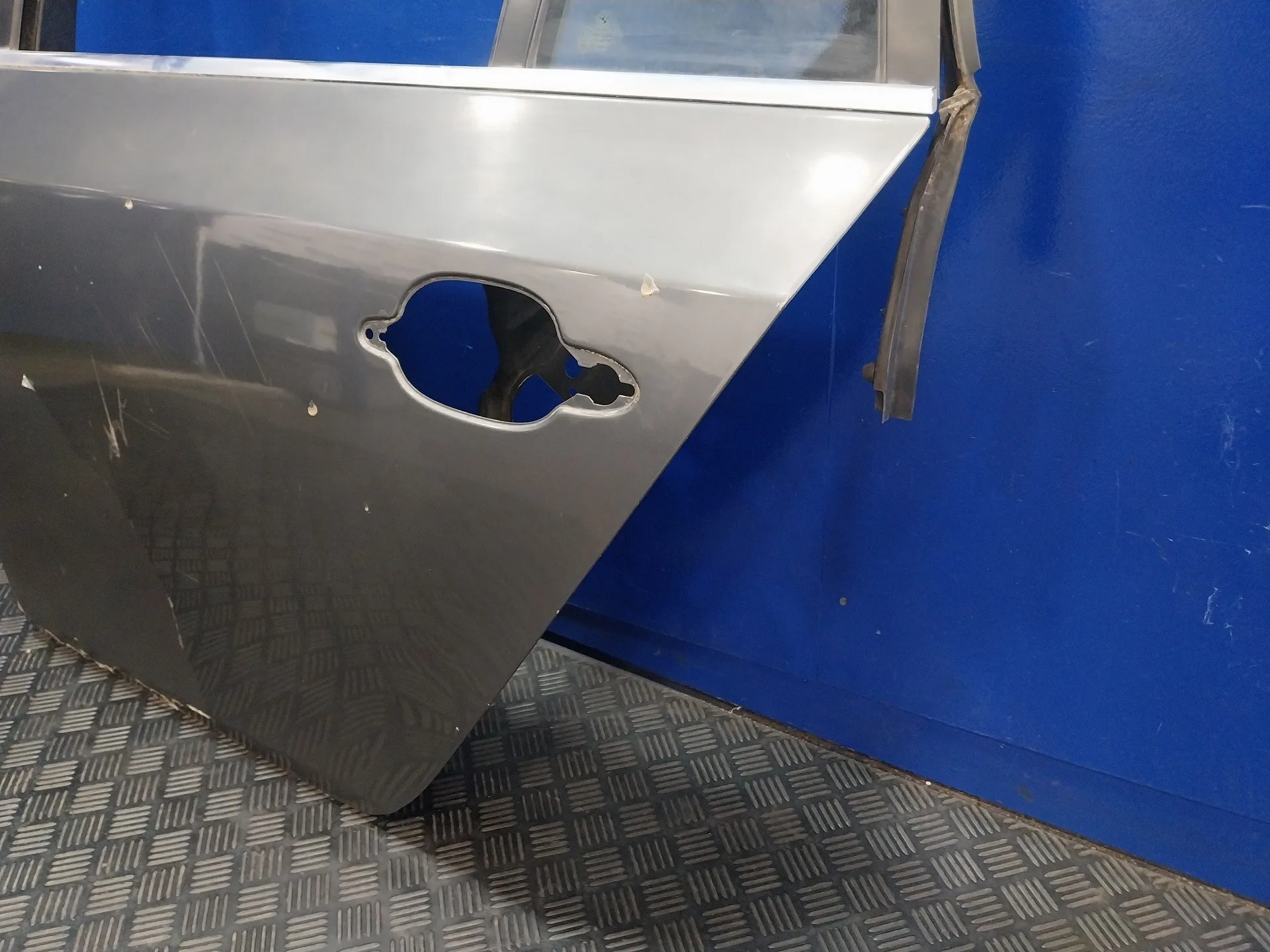 Puerta Trasera Izquierda para Bmw Serie 5 Touring (E61)