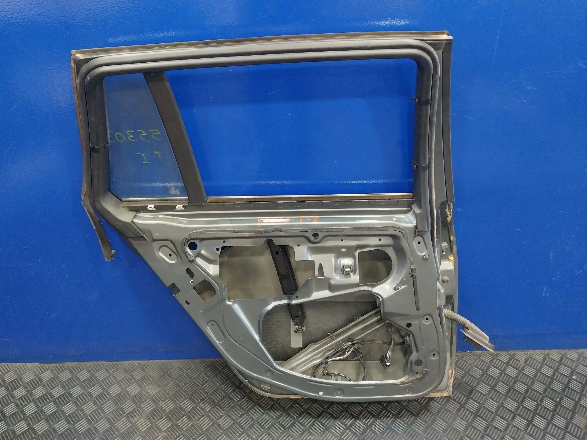 Puerta Trasera Izquierda para Bmw Serie 5 Touring (E61)