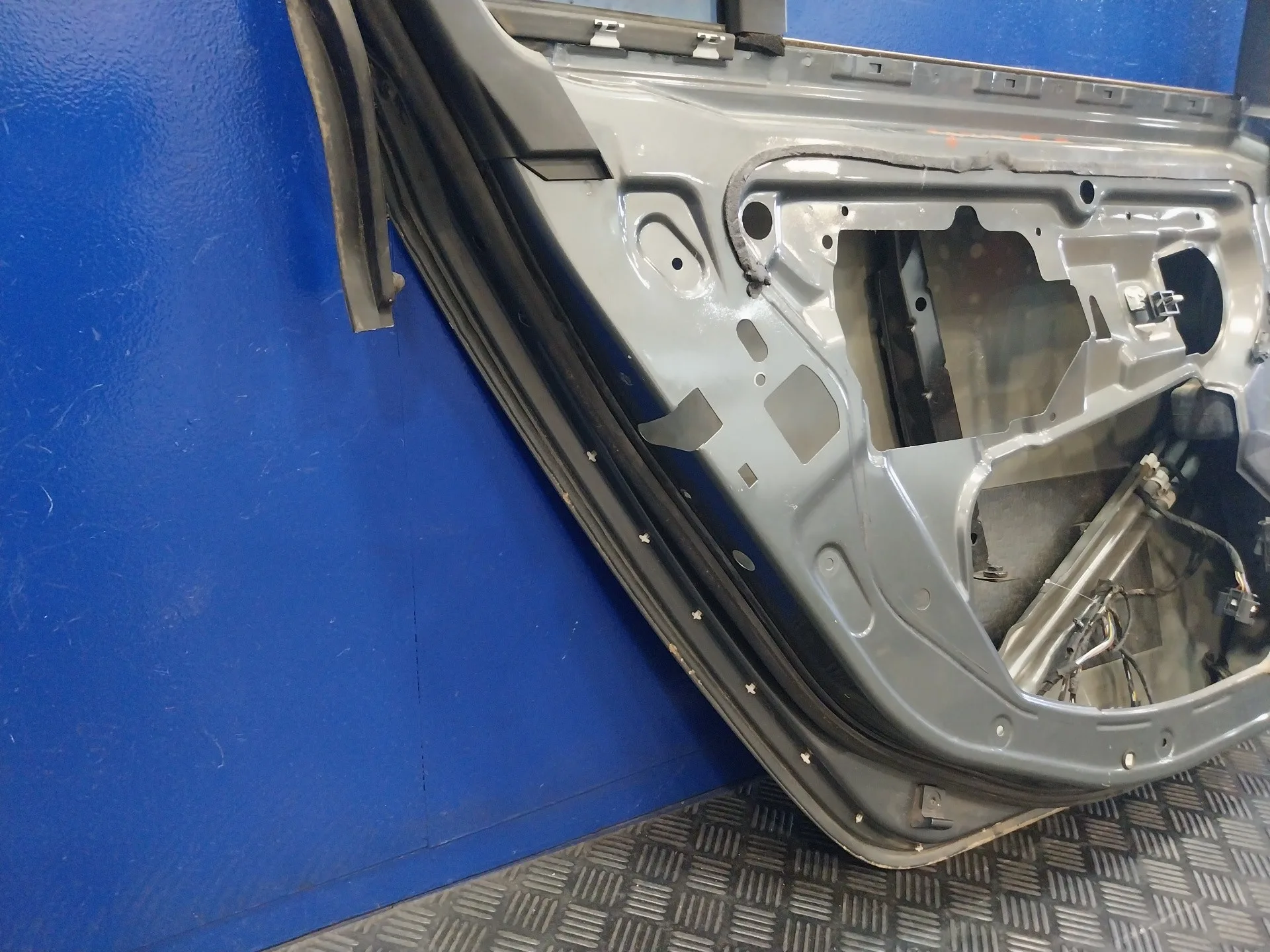 Puerta Trasera Izquierda para Bmw Serie 5 Touring (E61)