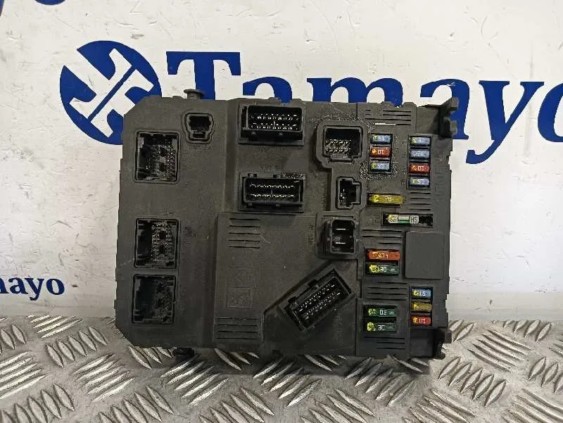 Caja Reles / Fusibles para Citroën Ds3