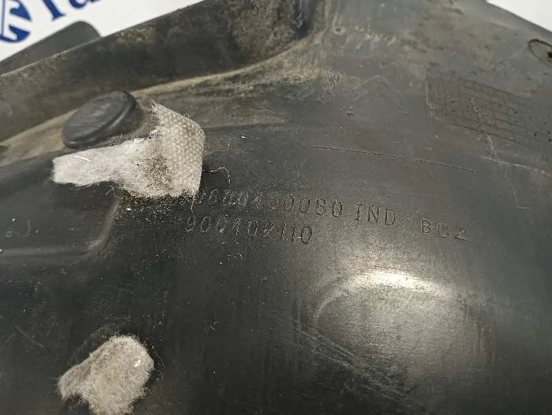 Plastico Paso Rueda Delantero Derecho para Peugeot Partner Kombi