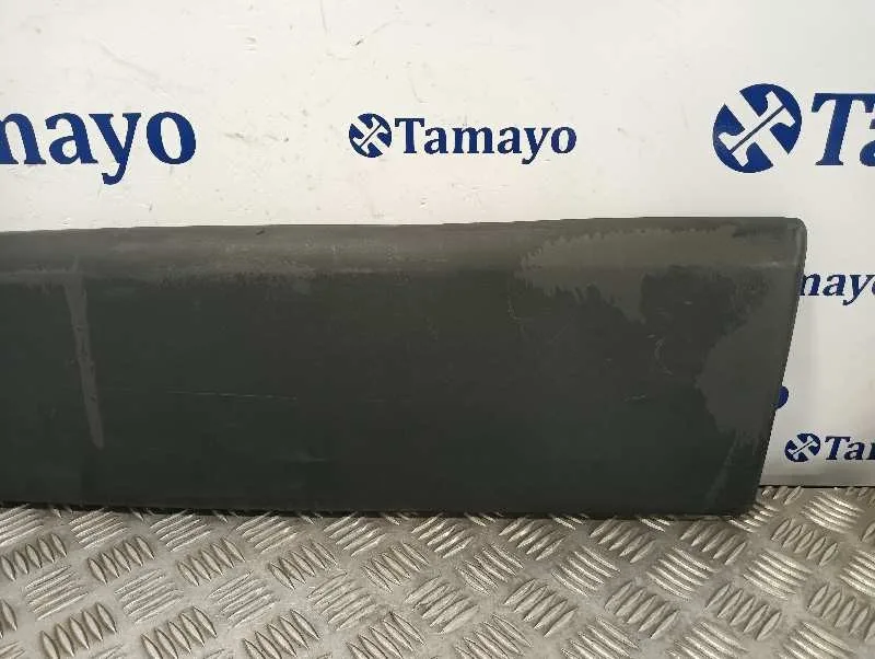 Molduras Traseras para Renault Trafic Caja Cerrada (Ab 4.01)