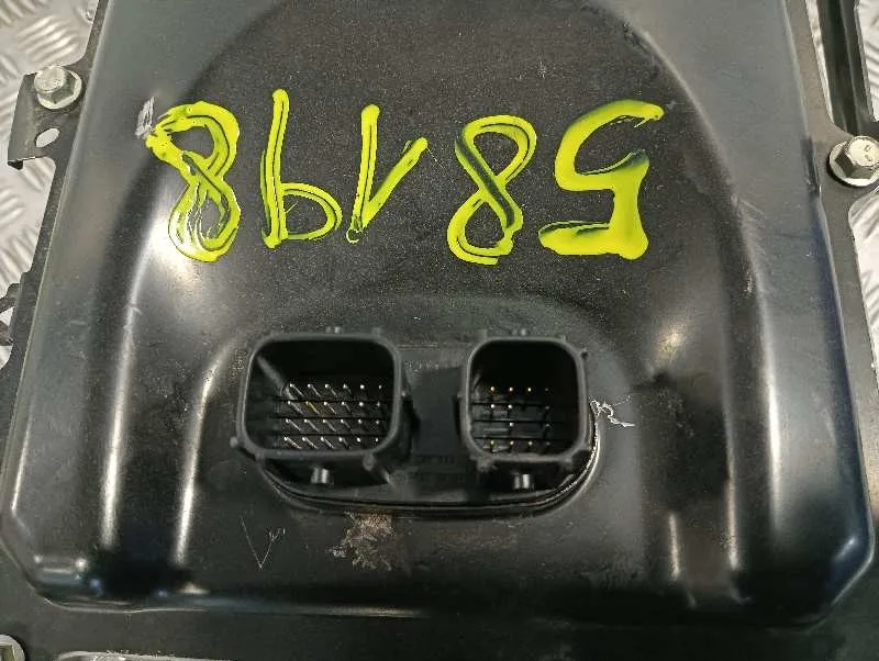 Inversor / Generador Hibrido para Toyota Yaris (Xpa1F/Mxph11/Chxnbw)