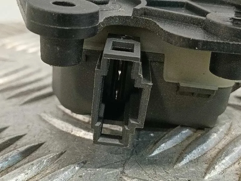 Motor Cierre Centralizado Porton para Audi A4 Avant (8E)