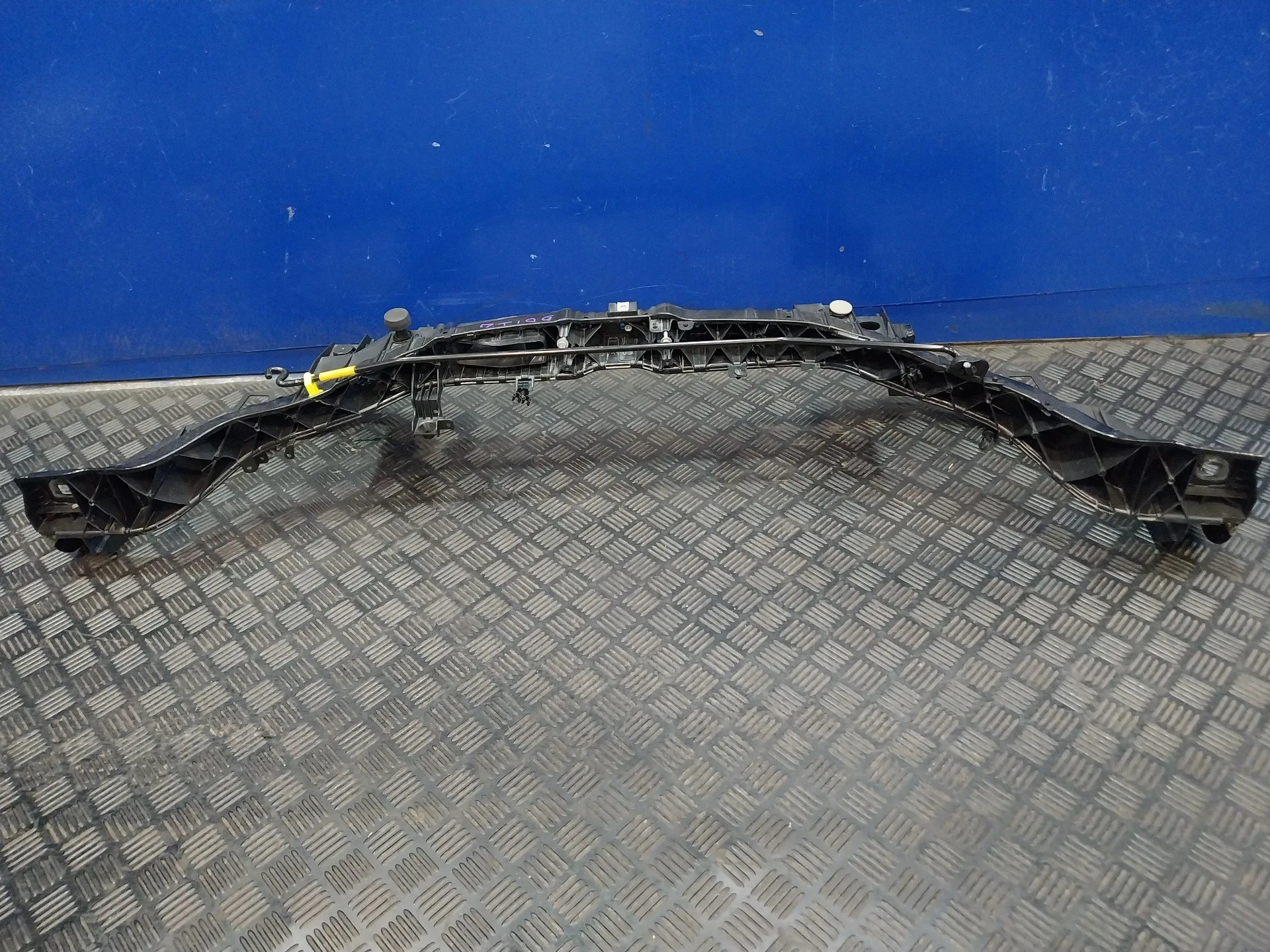 Panel Frontal para Ford Focus (2014-2018)