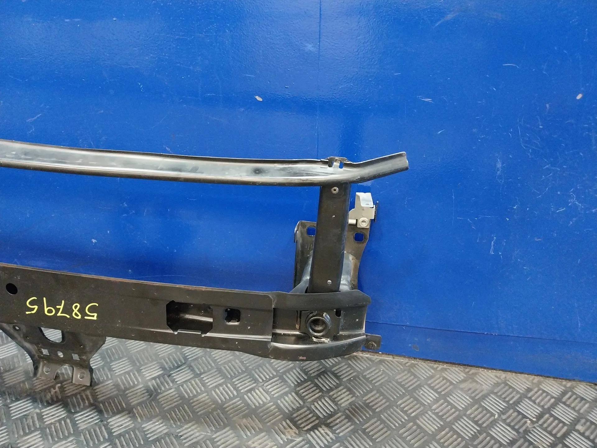 Refuerzo Paragolpes Delantero para Volkswagen Passat Lim. (3G2)