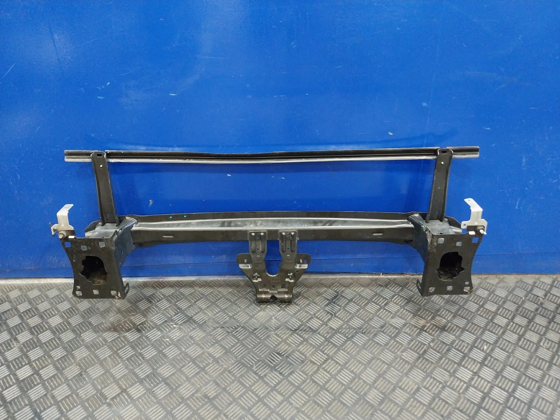 Refuerzo Paragolpes Delantero para Volkswagen Passat Lim. (3G2)