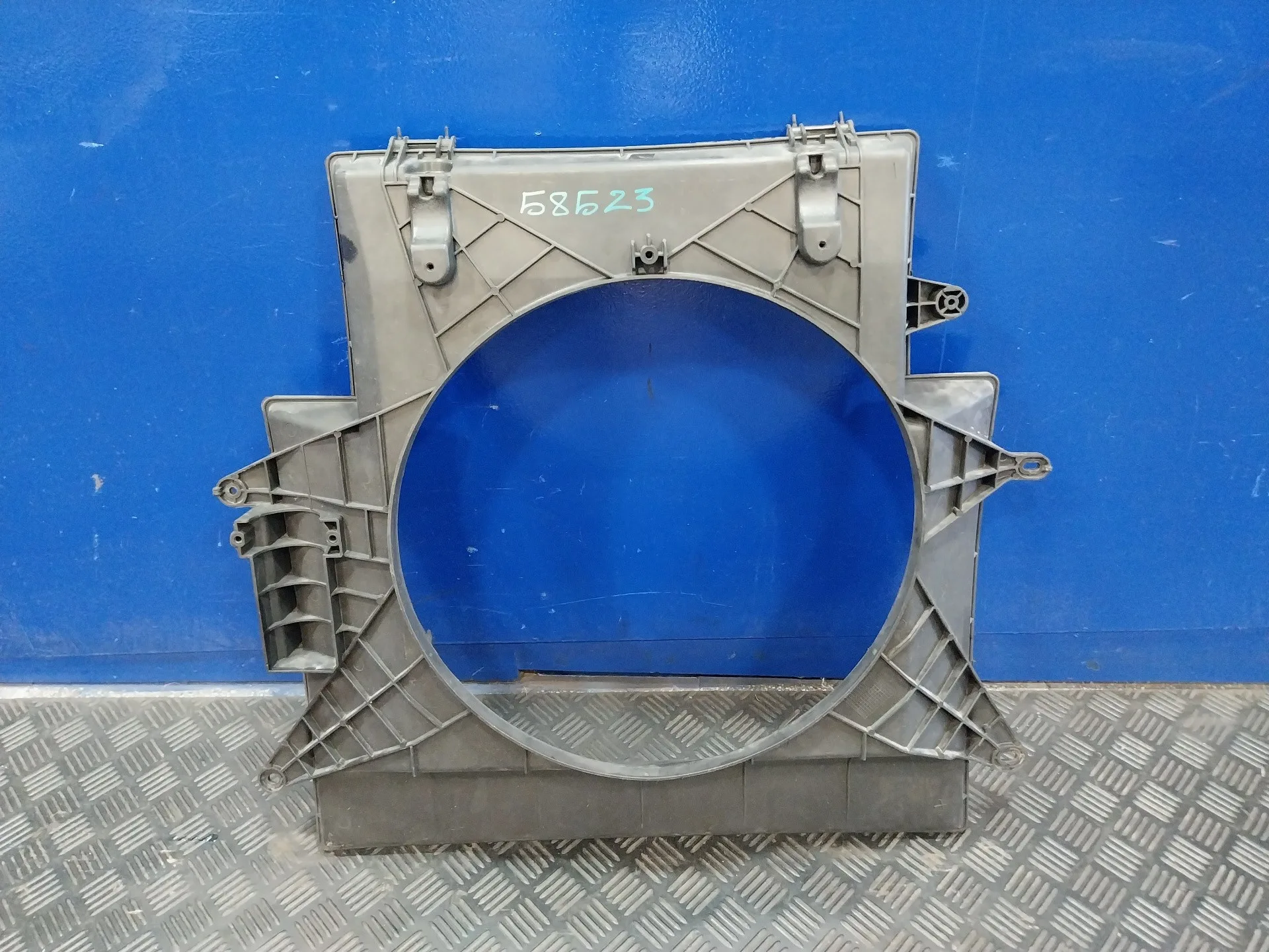 Calandra Delantera De Radiador para Iveco 35S12
