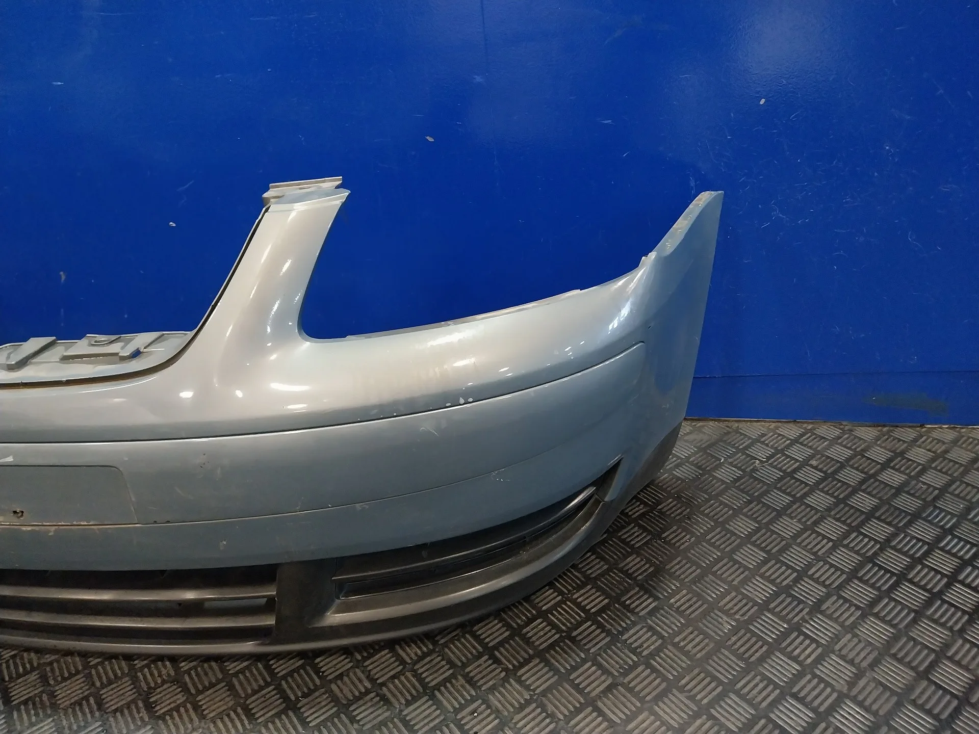Paragolpes Delantero para Volkswagen Touran (1T1)