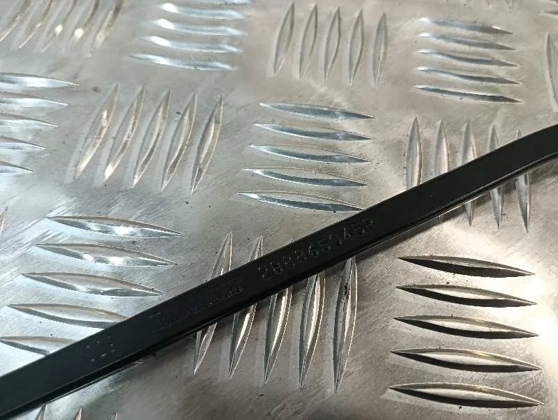 Brazo Limpia Delantero Derecho para Dacia Sandero